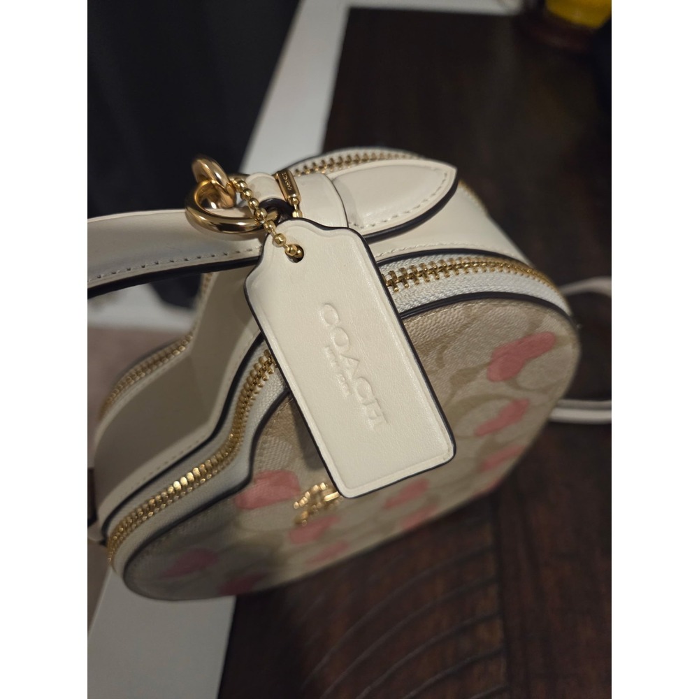 Coach Valentine 2024 Heart Crossbody Signature Coated Canvas Leather - Picture 3 of 10